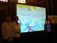 Juan A. Fernández (Eskolabarri), Mª Asun Ardanza (Ayuntamiento de Ermua) e Isabe